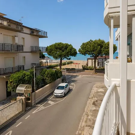 Maison Blue * سيلفي مارينا